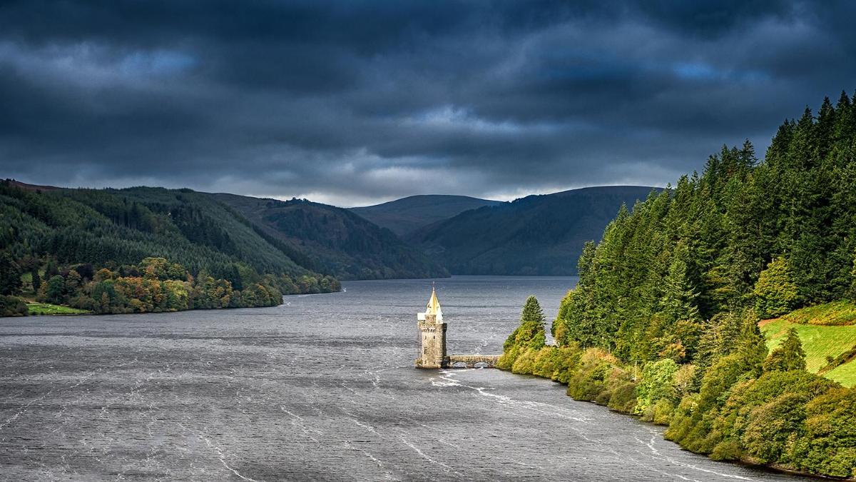 Lake Vyrnwy Hotel & Spa - Housity