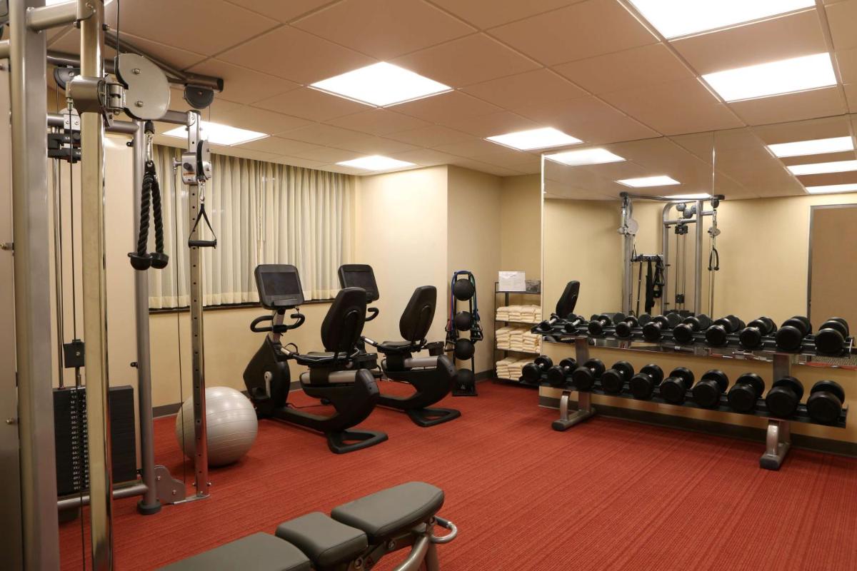 Hyatt Place Flushing/LGA Airport - Housity