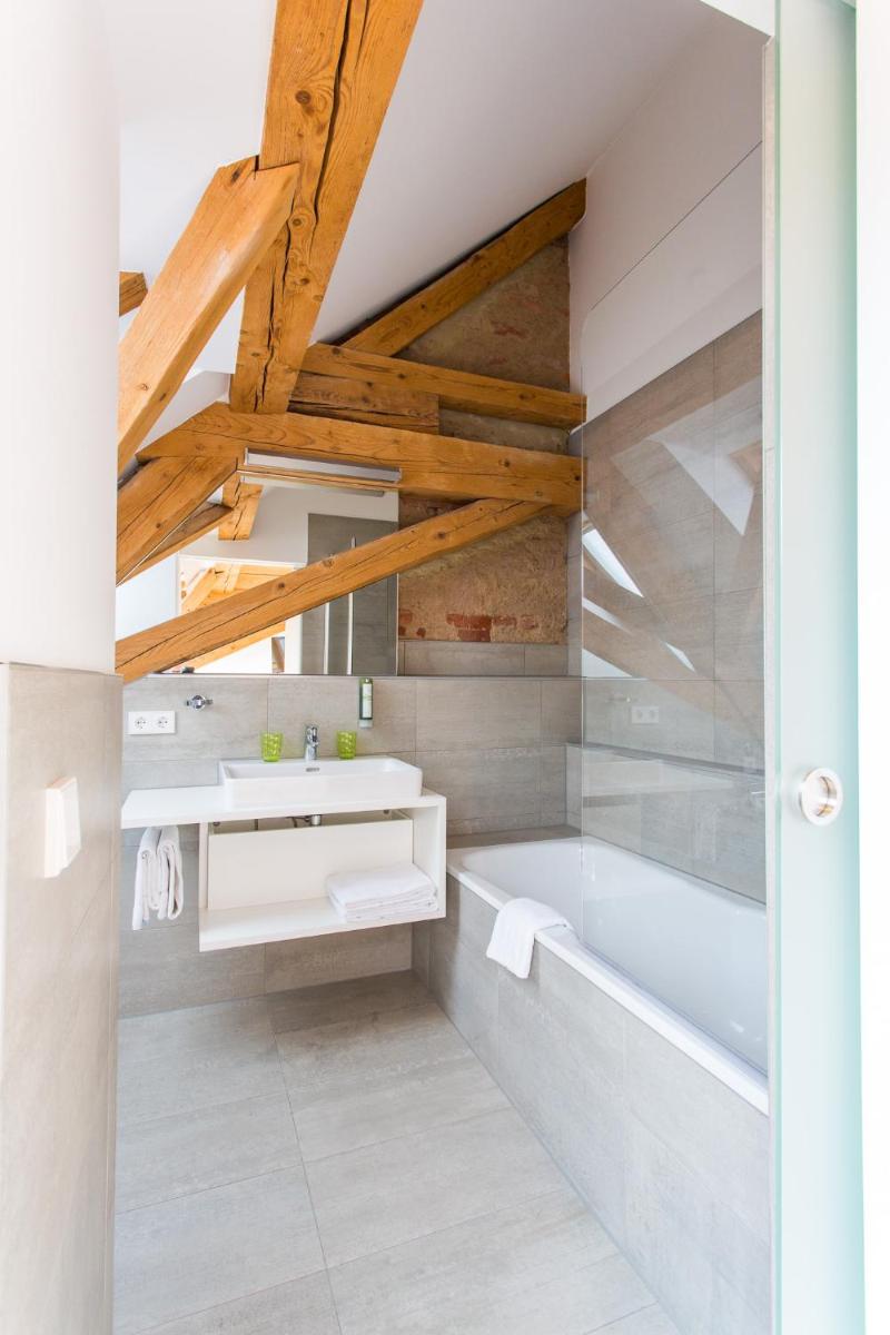 DIE KRONE - Hotel Garni - Housity