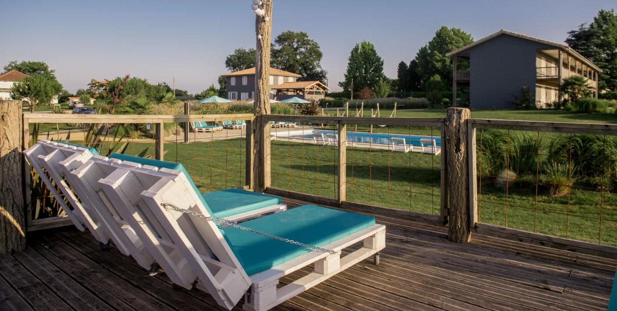 Piscine de l'établissement La Petite Couronne, Ecolodge & Lofts ou située à proximité