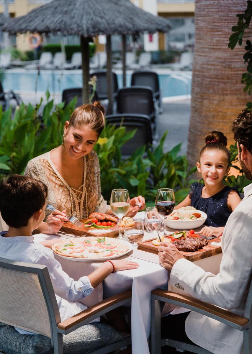 Clientes alojados en Club del Sol Aparthotel