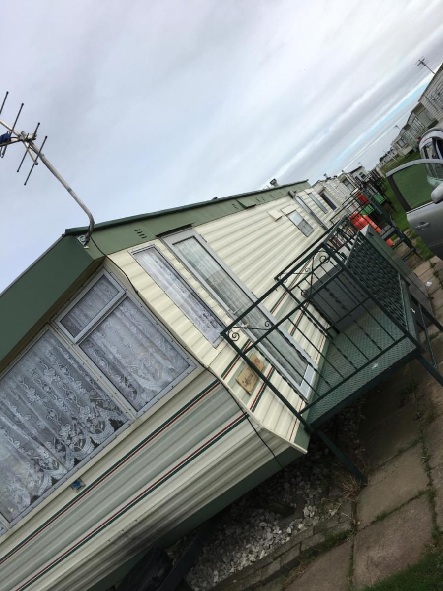Taylor's Caravan Holiday's 9 berth - Housity