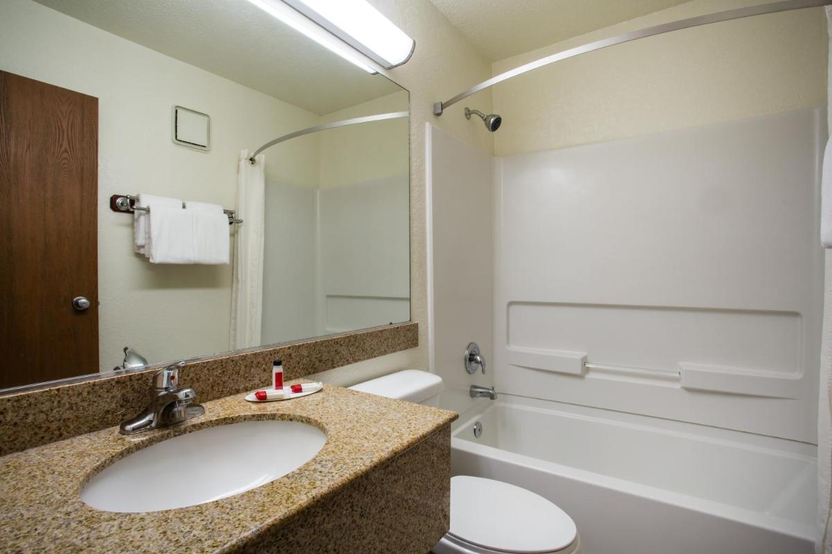 Super 8 by Wyndham Flagstaff - Housity