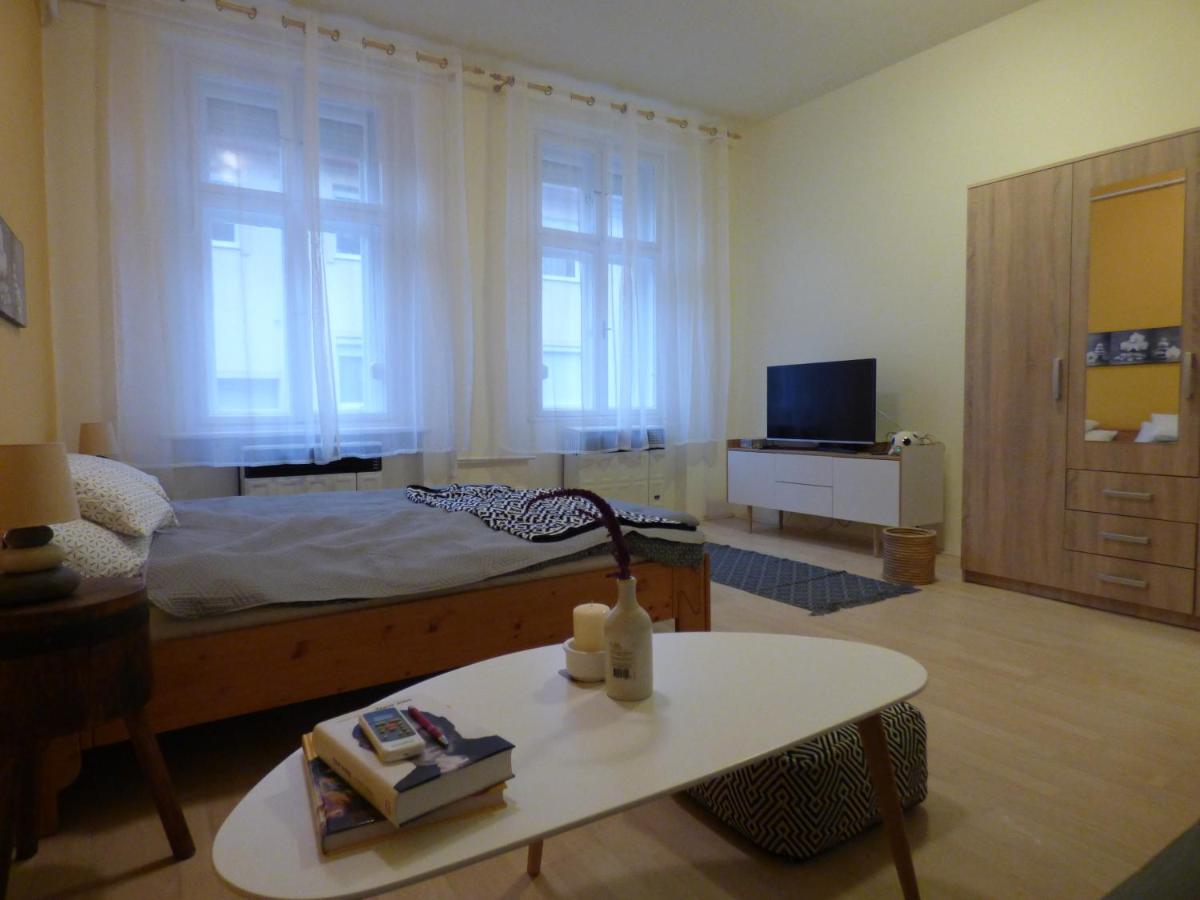 Suitetrails - Yellow Apartment