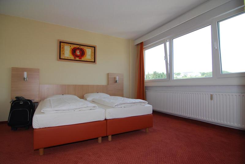 Opal Hotel - Housity