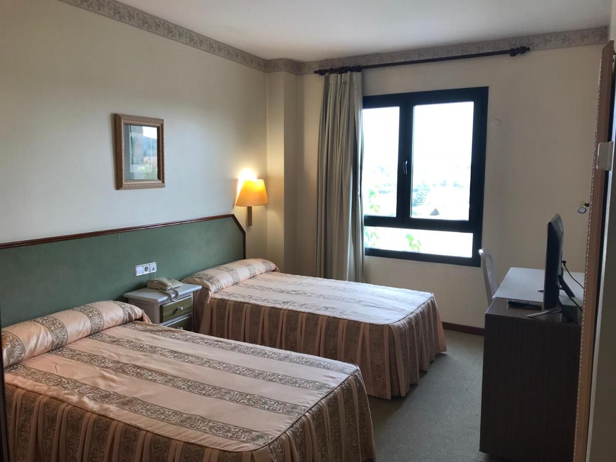 Hotel Magallón - Housity