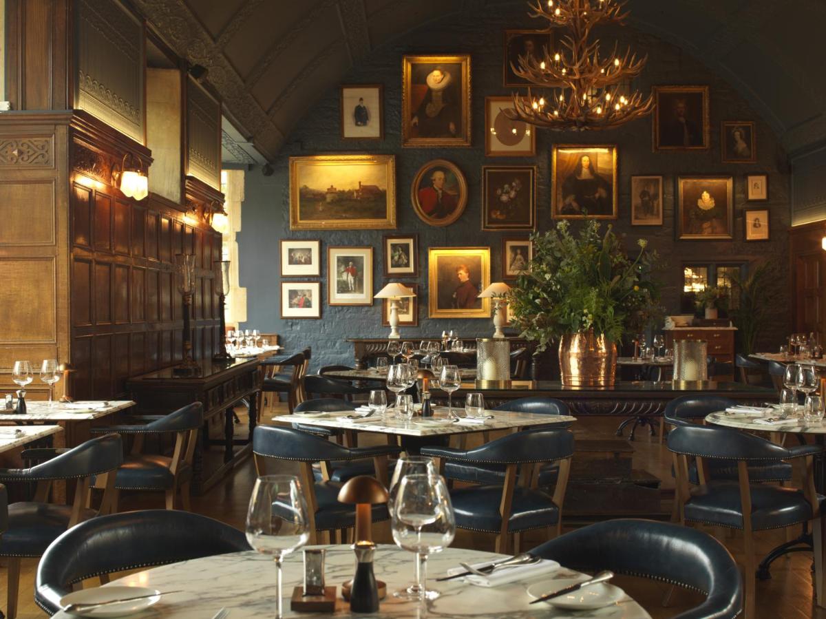 The Lygon Arms - an Iconic Luxury Hotel - Housity
