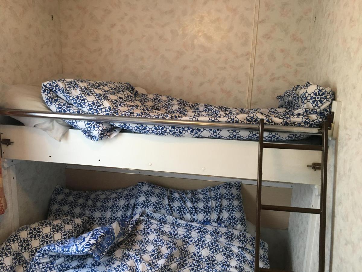 Taylor's Caravan Holiday's 9 berth - Housity