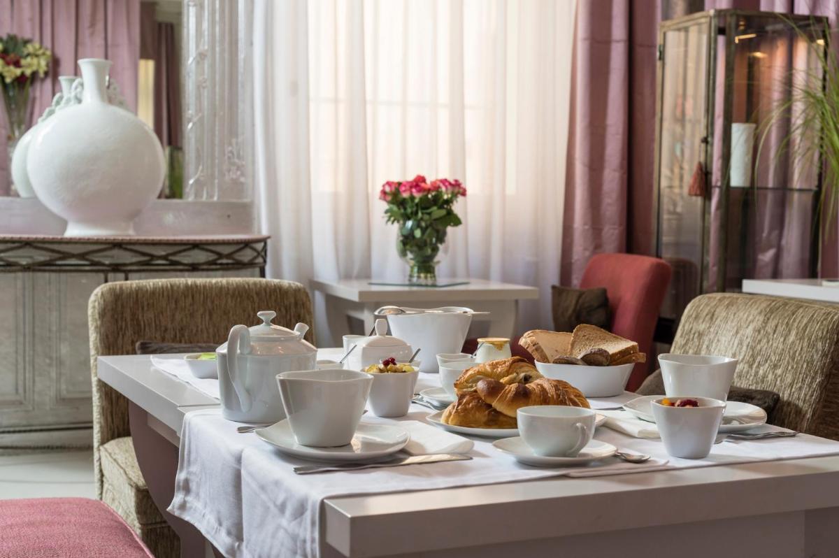 Nourriture dans l'hôtel ou à proximité
