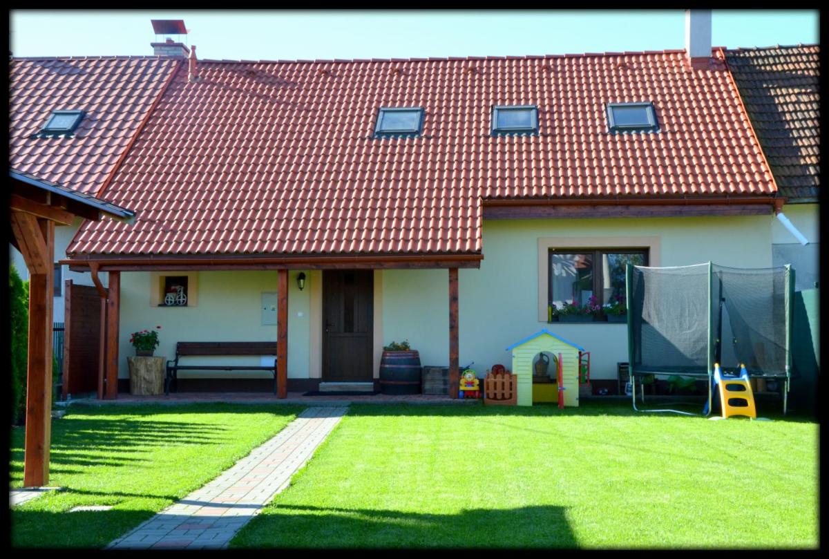 Nina Liptov - Housity