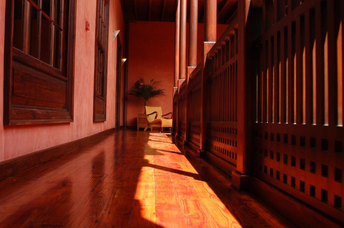 Hotel San Roque - Housity