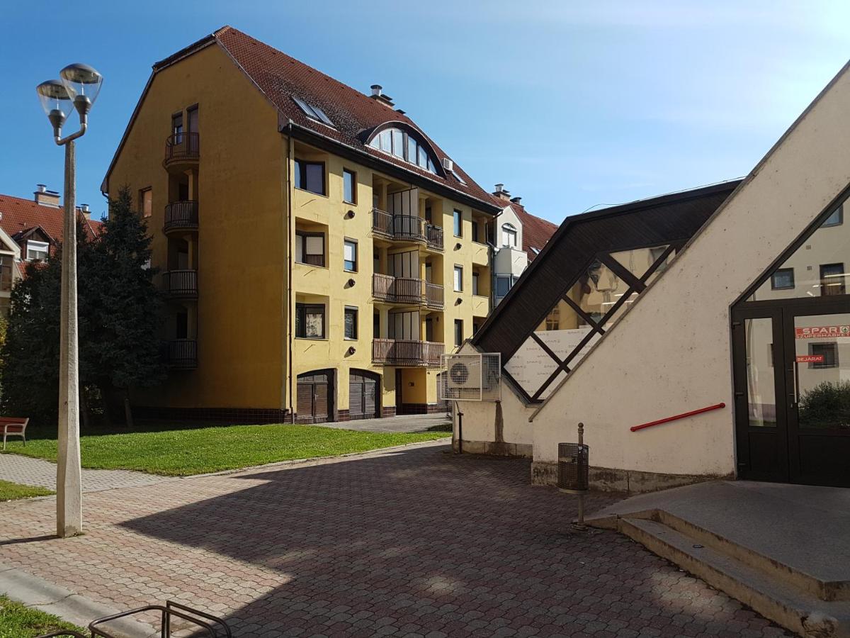 City Vendégház Mohács - Housity