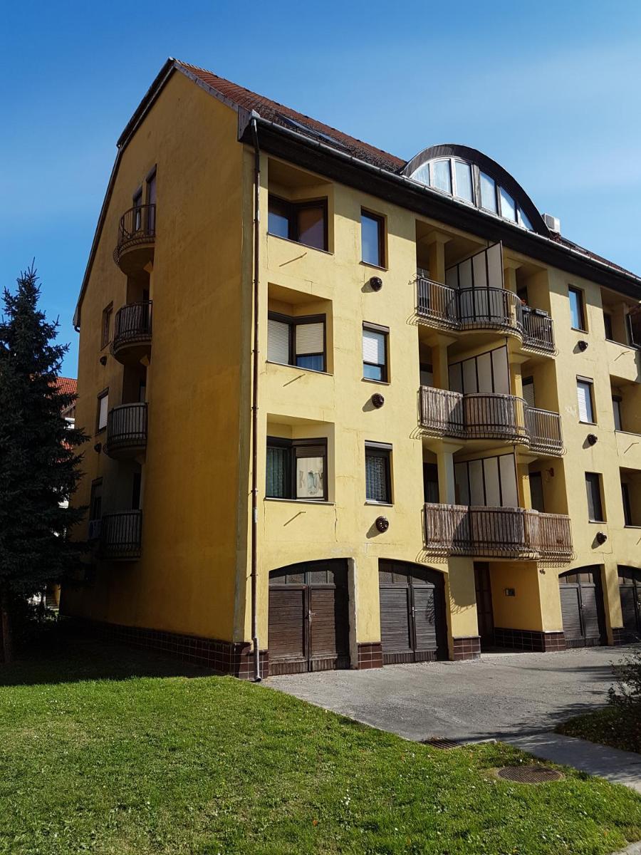 City Vendégház Mohács - Housity
