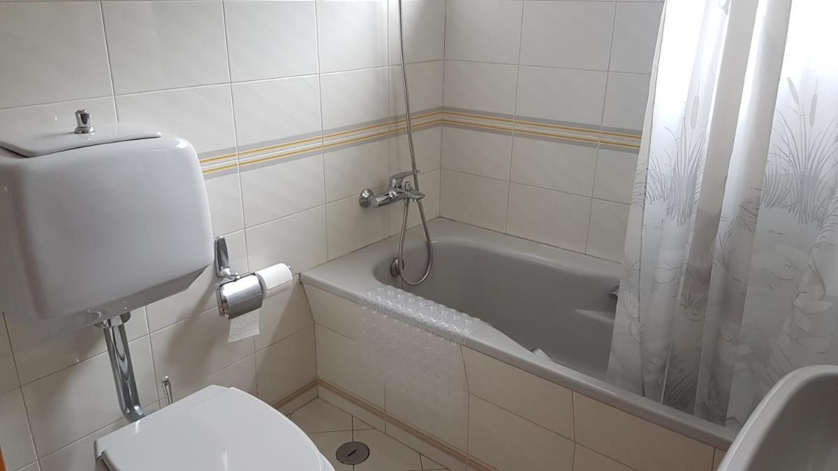 R House Central with seaview Cascais - Housity
