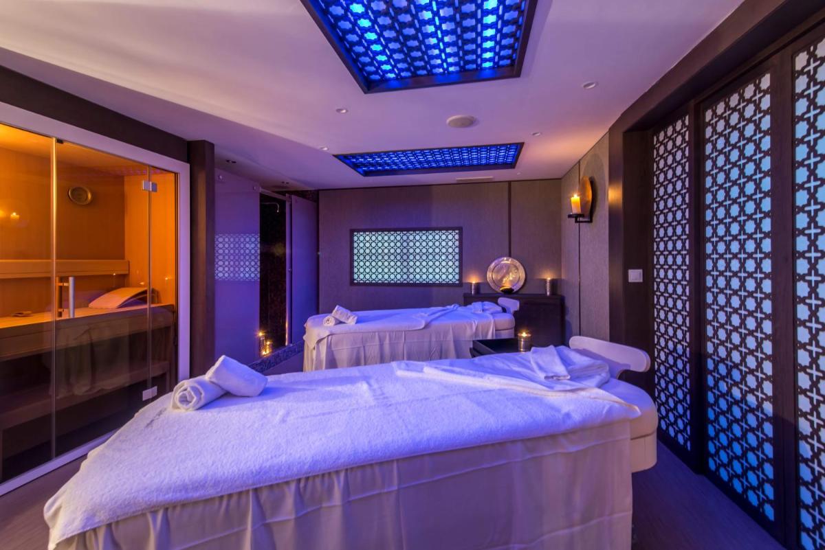 Cama o camas de una habitación en Gran Hotel Miramar GL