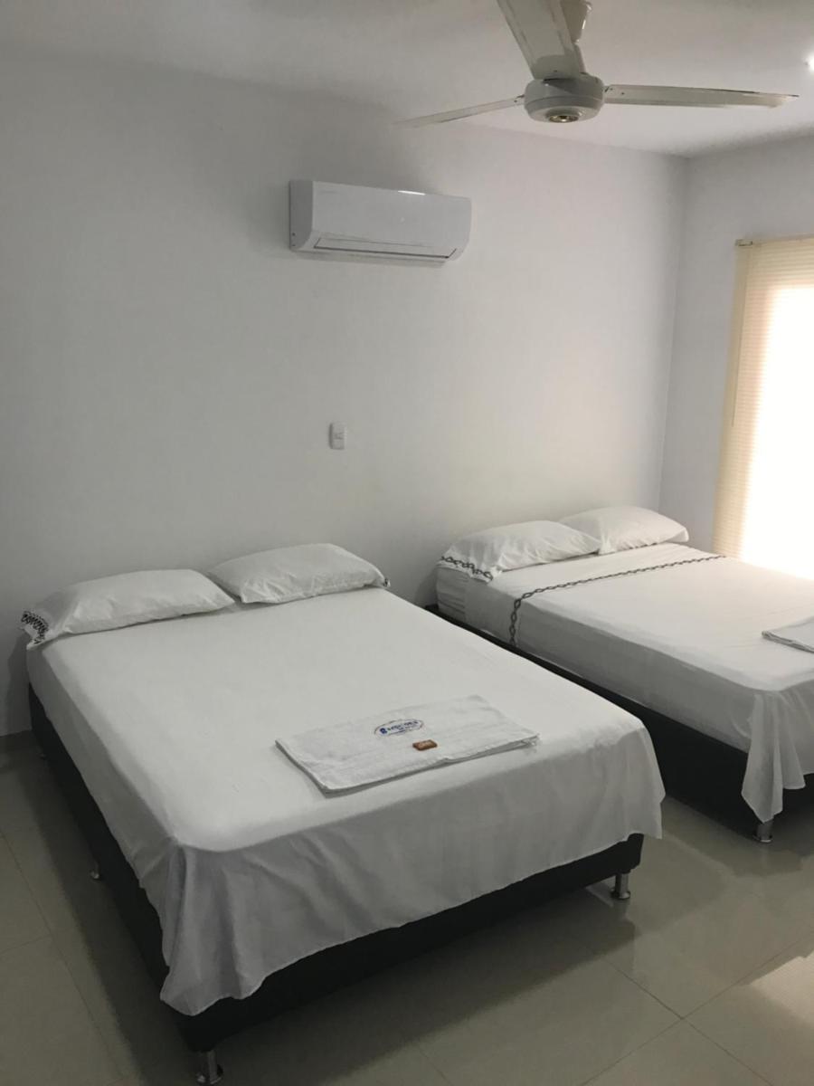 Barcelona Hotel - Housity