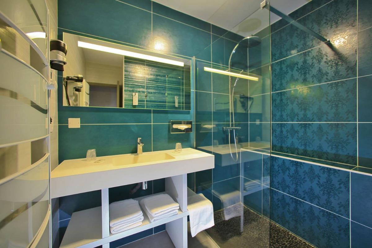 Salle de bains dans l'établissement Hotel Restaurant Laborderie