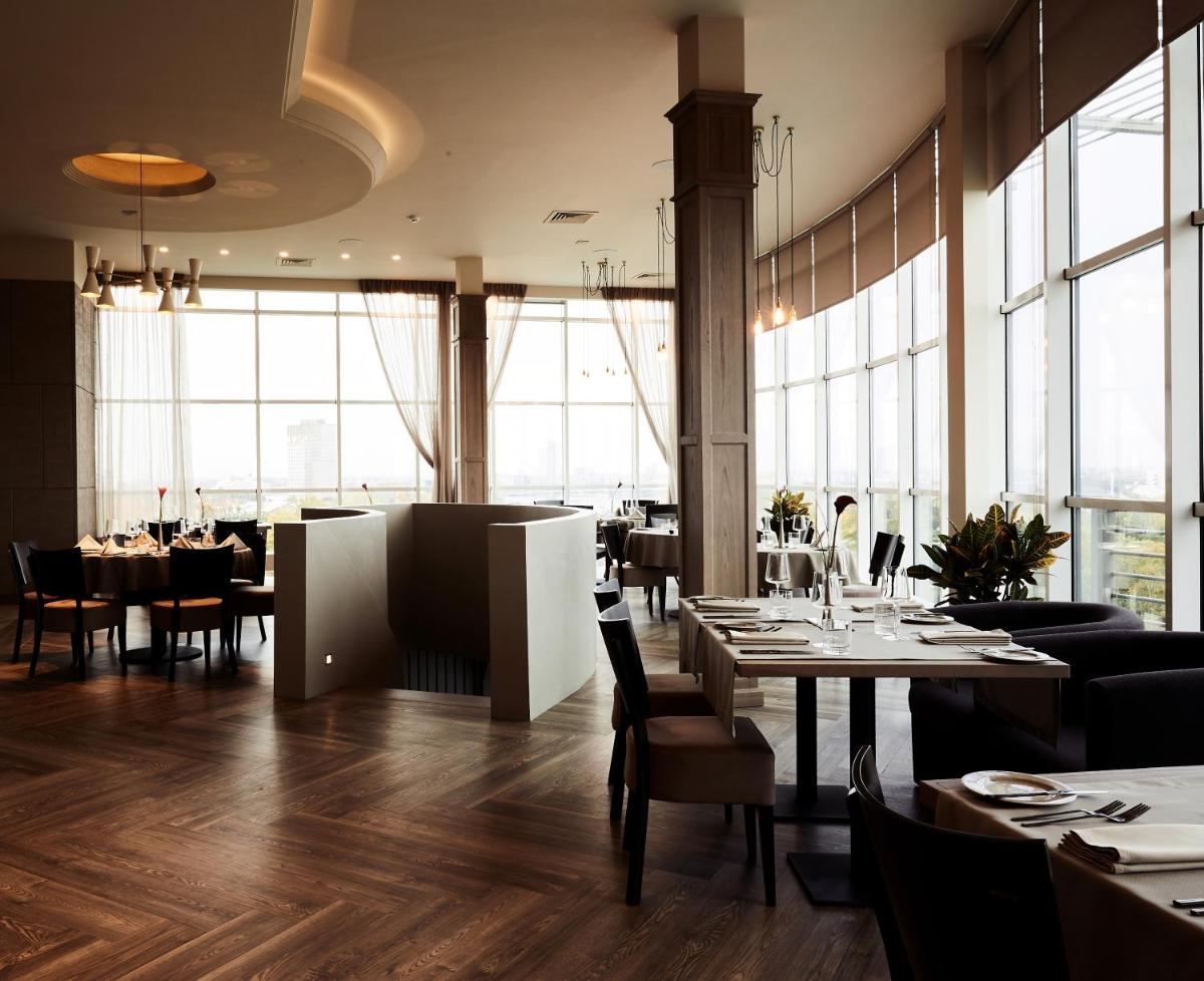 Bellevue Park Hotel Riga with FREE Parking - Housity