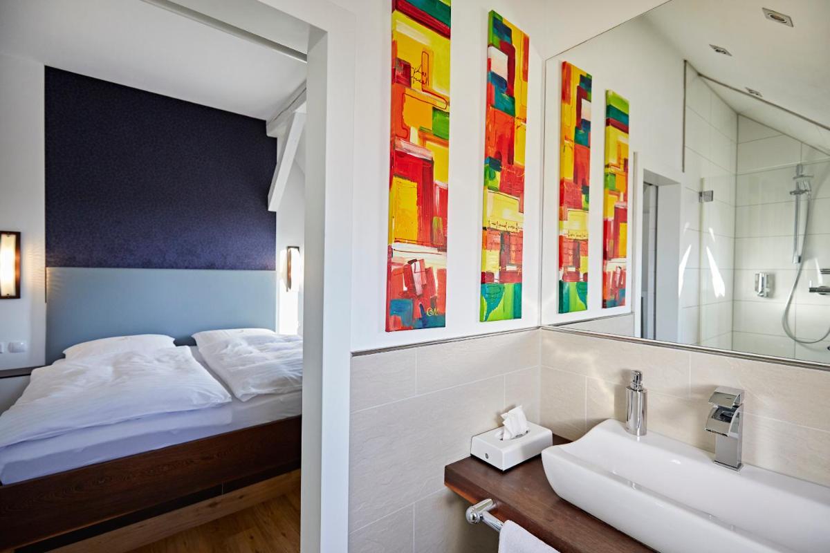 Hotel Zur Wartburg - Housity