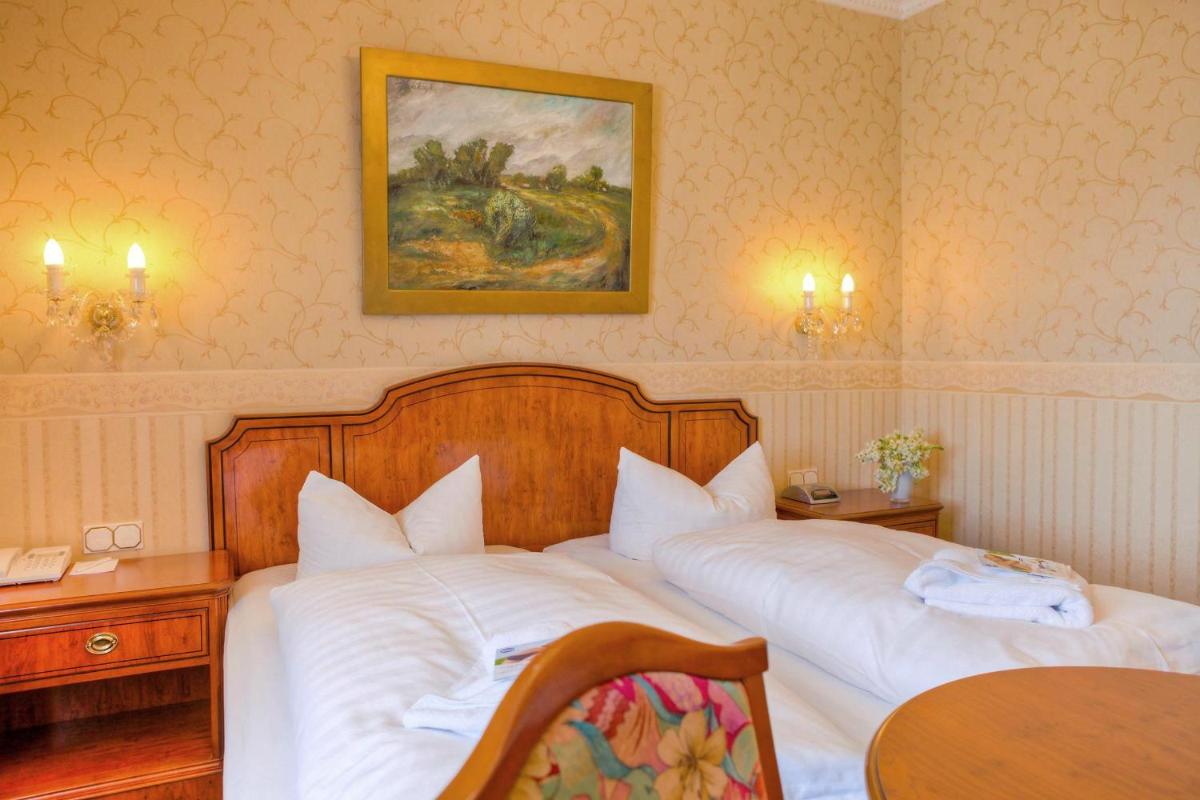 SEETELHOTEL Villa Esplanade mit Aurora die zwei Villen als Rückzugsorte mit Stil, Genuss und Geschichte - Housity