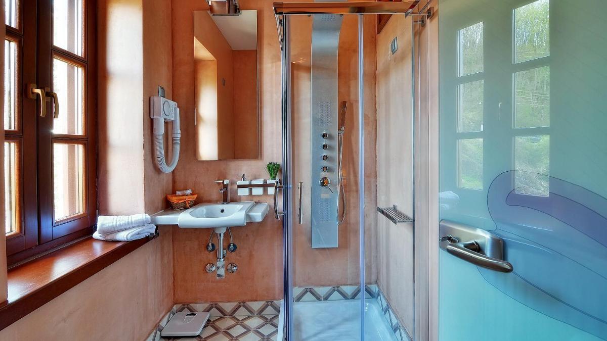 Dilofo Hotel Luxury Suites - Housity