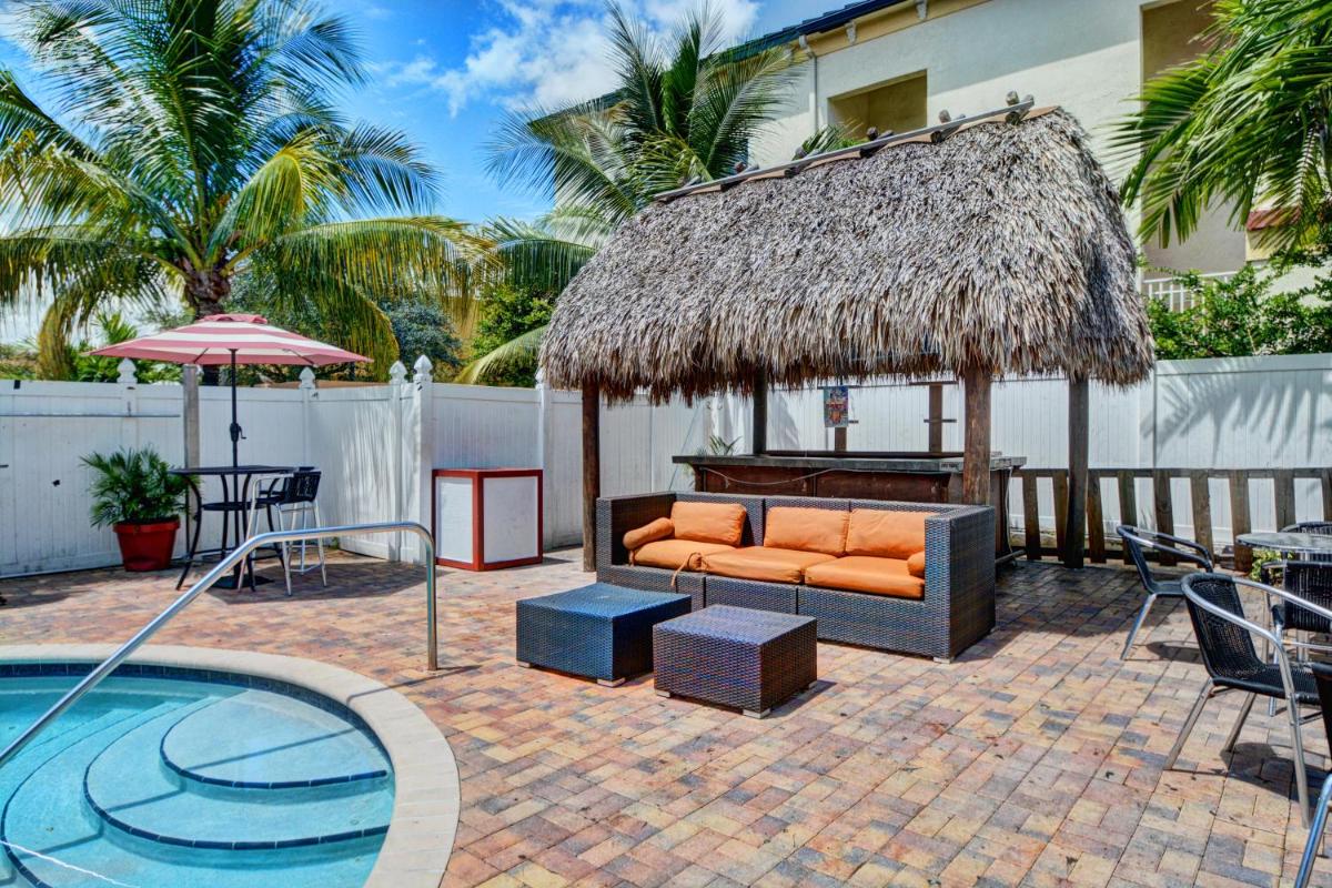 Plantation Inn  and Lounge - Housity