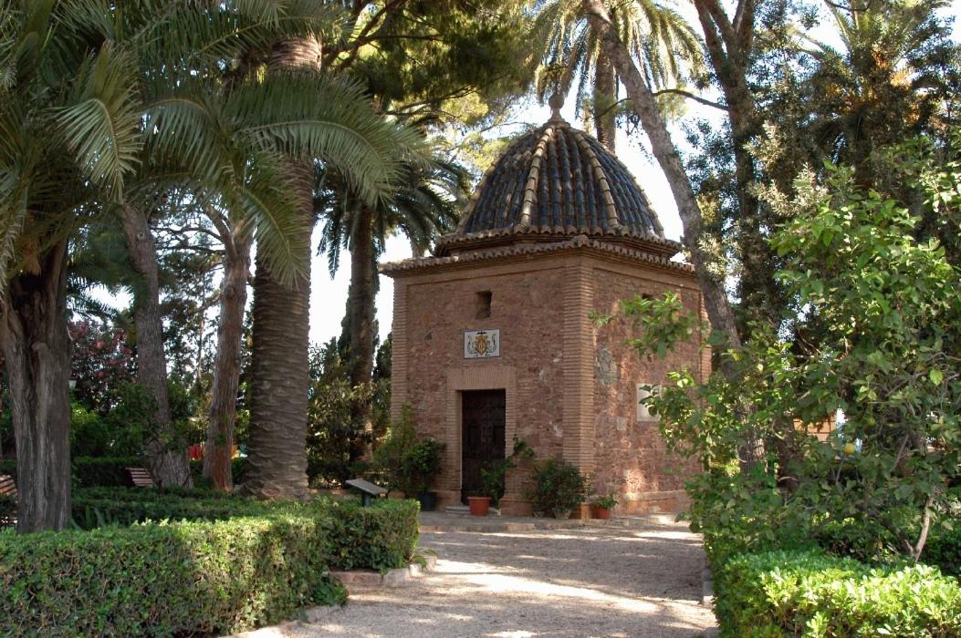 Hotel Borja - Housity