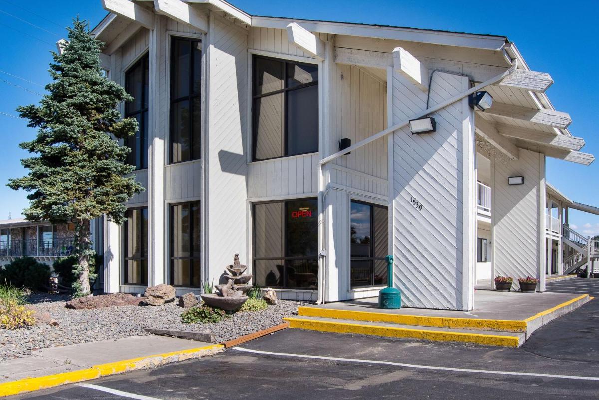 Motel 6-Madras, OR - Housity