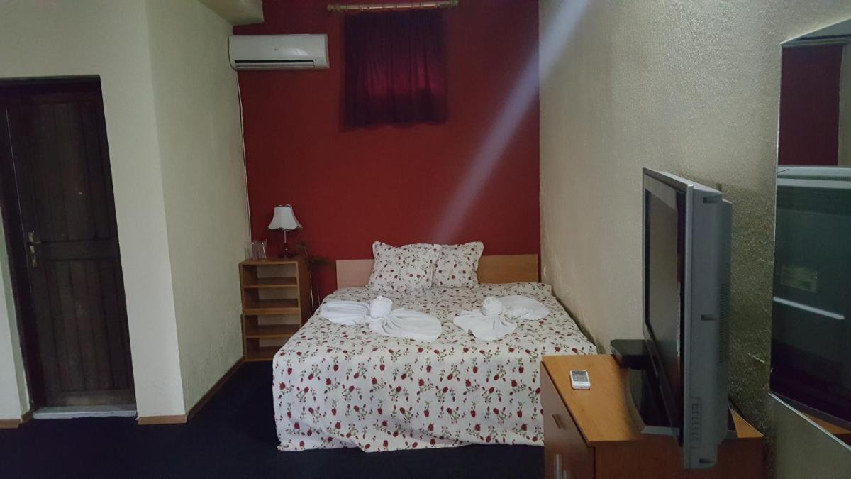 Complex Cherni Vrah - Housity