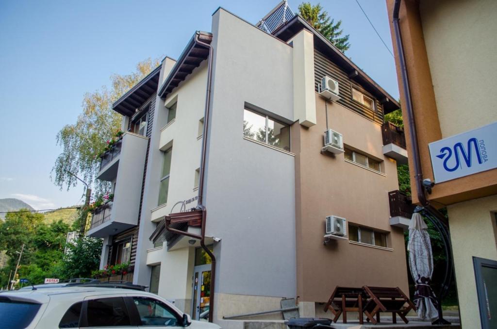 Guest House Dinevi - Housity