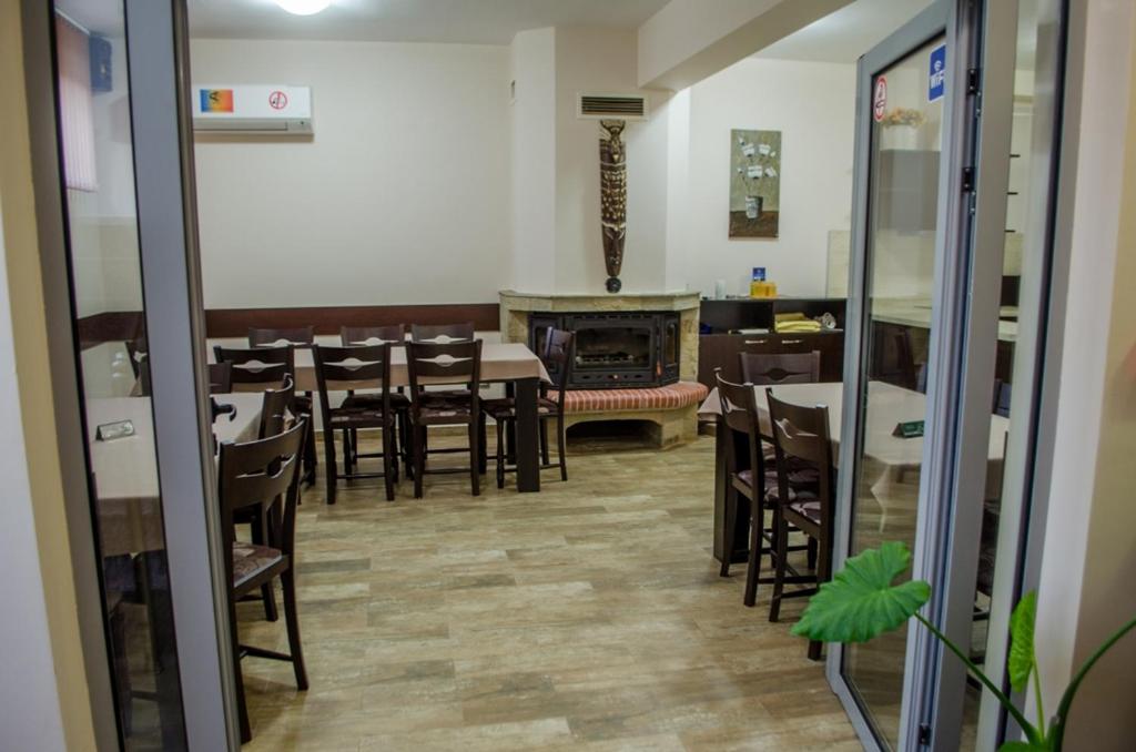 Guest House Dinevi - Housity
