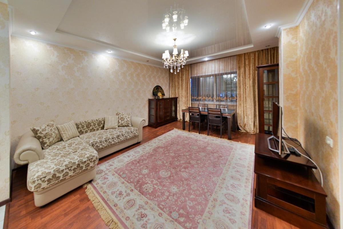 Severnoe Siyanie on Dostyk with LUX with 3 bedroom - Housity