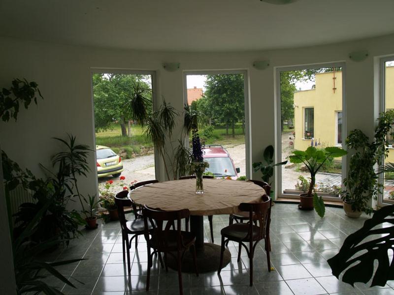 Pension Pod Šibeňákem - Housity