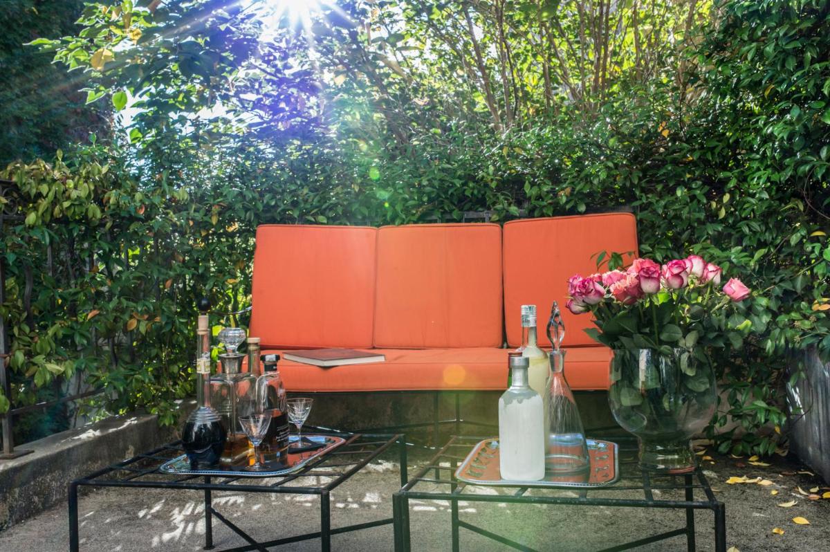 Jardin de l'établissement Hôtel Particulier Le 28 - Spa & Art Luxury Design by Alain Ducasse
