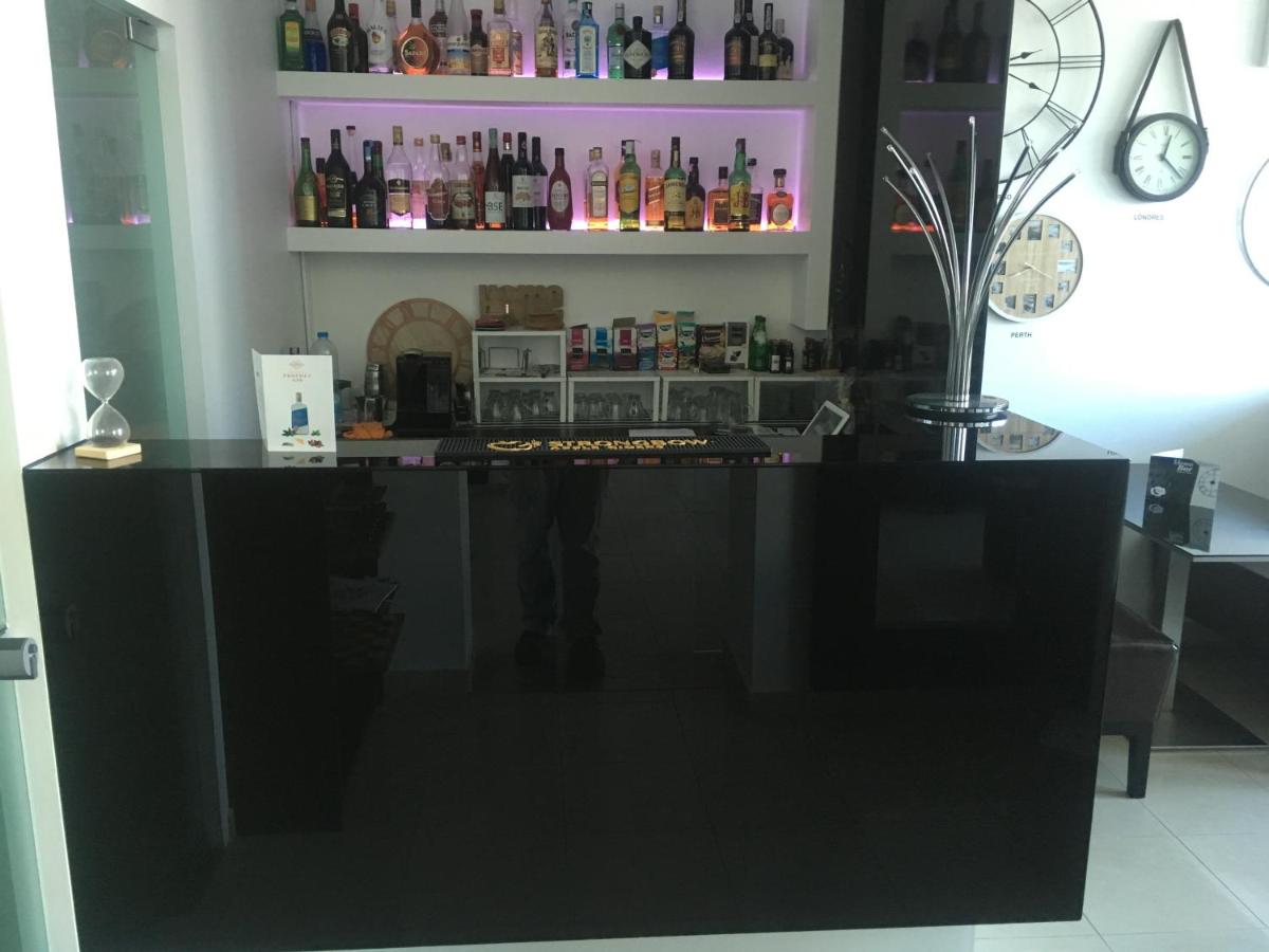A área de bar ou lounge em Promar - Eco Beach & Spa Hotel