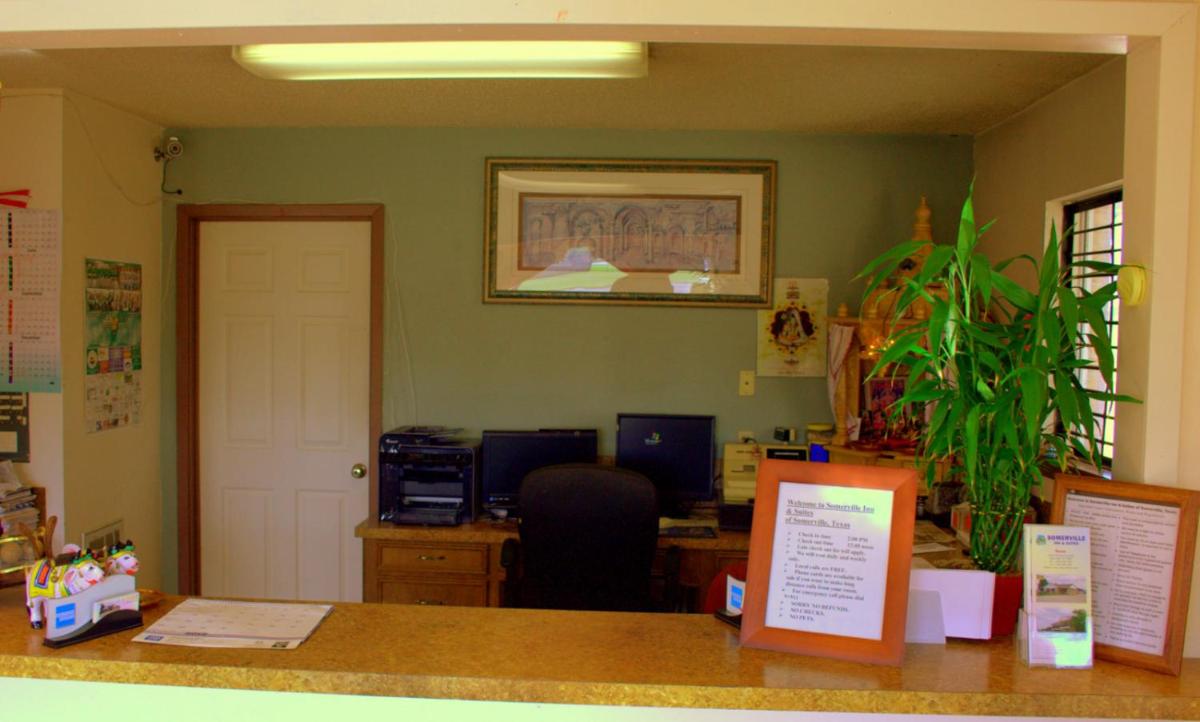 Somerville Inn and Suites - Housity