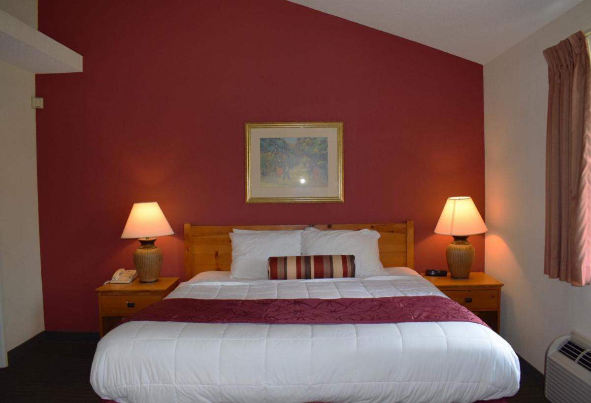 Baymont by Wyndham Wichita East - Housity
