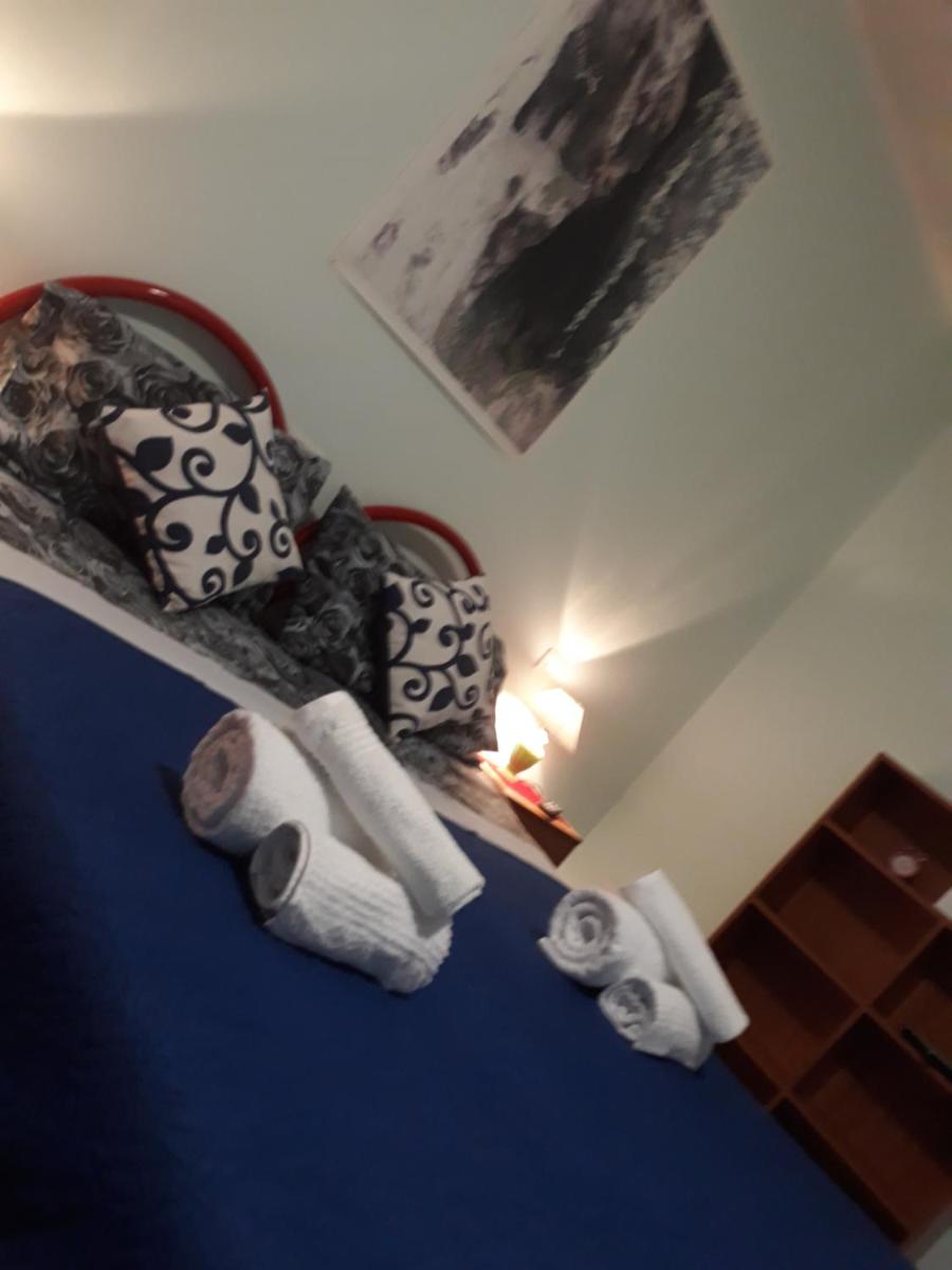 Bed And Breakfast Delle Grotte - Housity