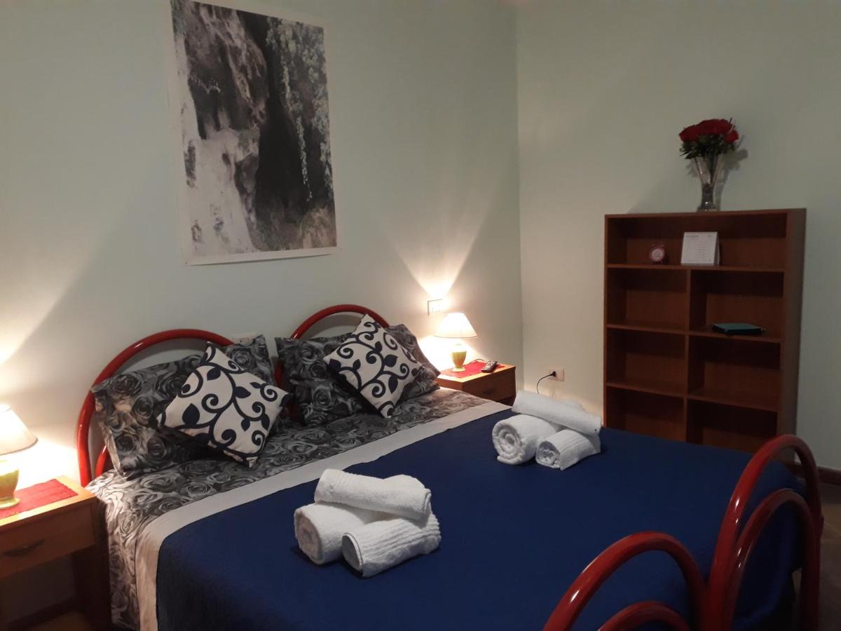 Bed And Breakfast Delle Grotte - Housity
