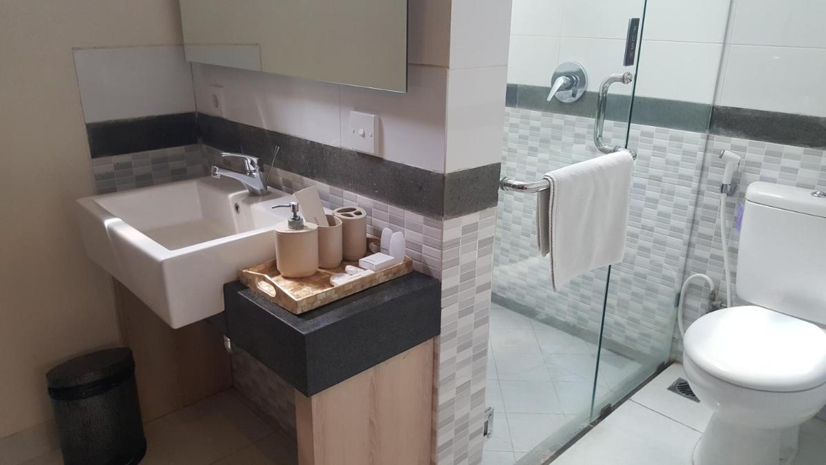 Nyaman Guest House - Housity