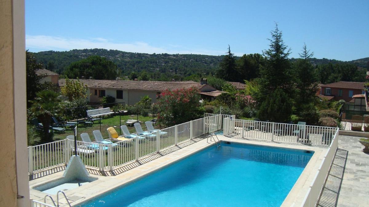 Hôtel de la Poste Piscine - Housity