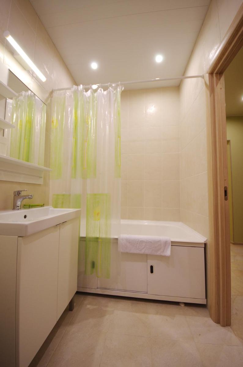 Suitetrails - Apartment on Novo-Aleksandrovskaya