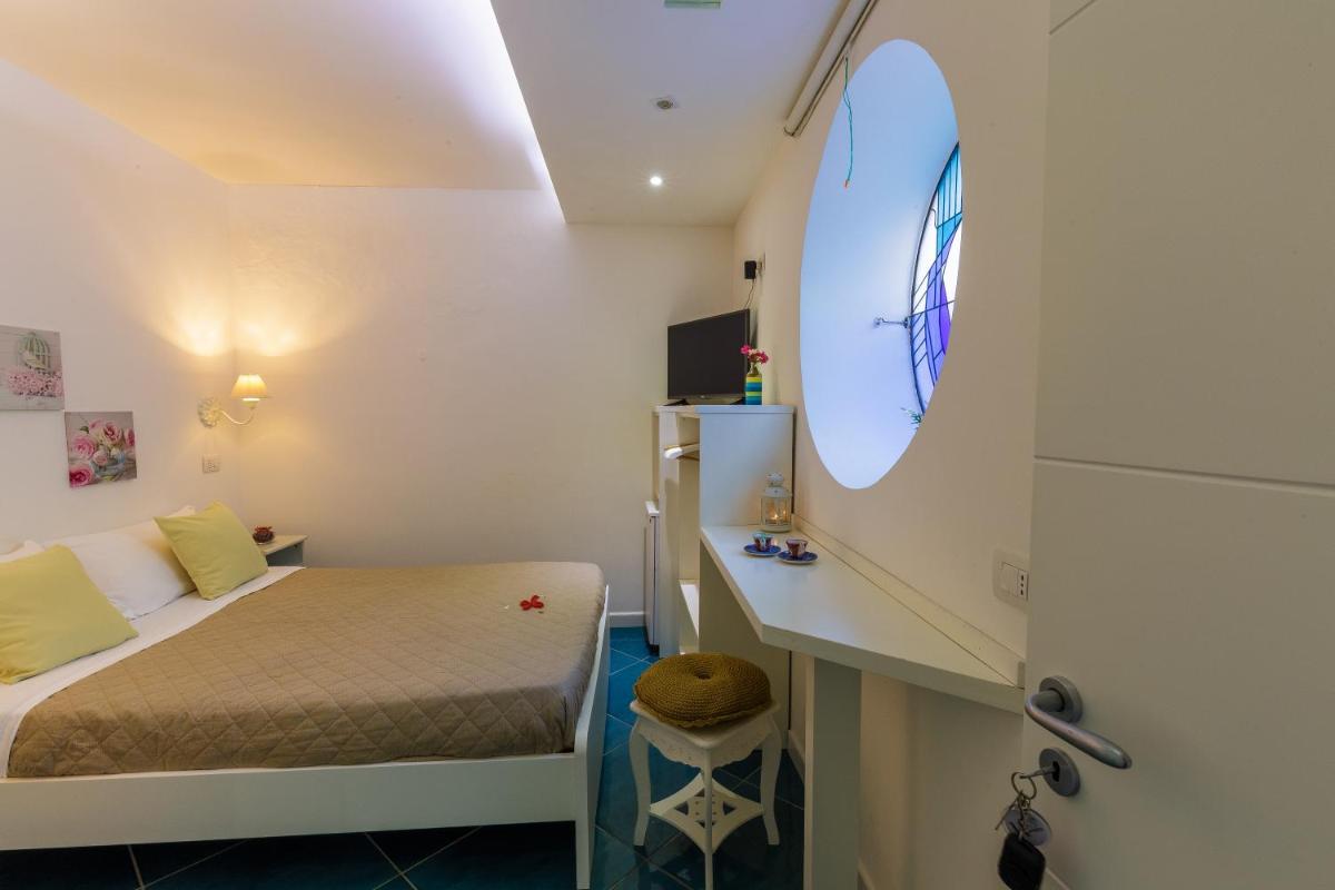 Beach Hotel 14Leoni b&b - Housity