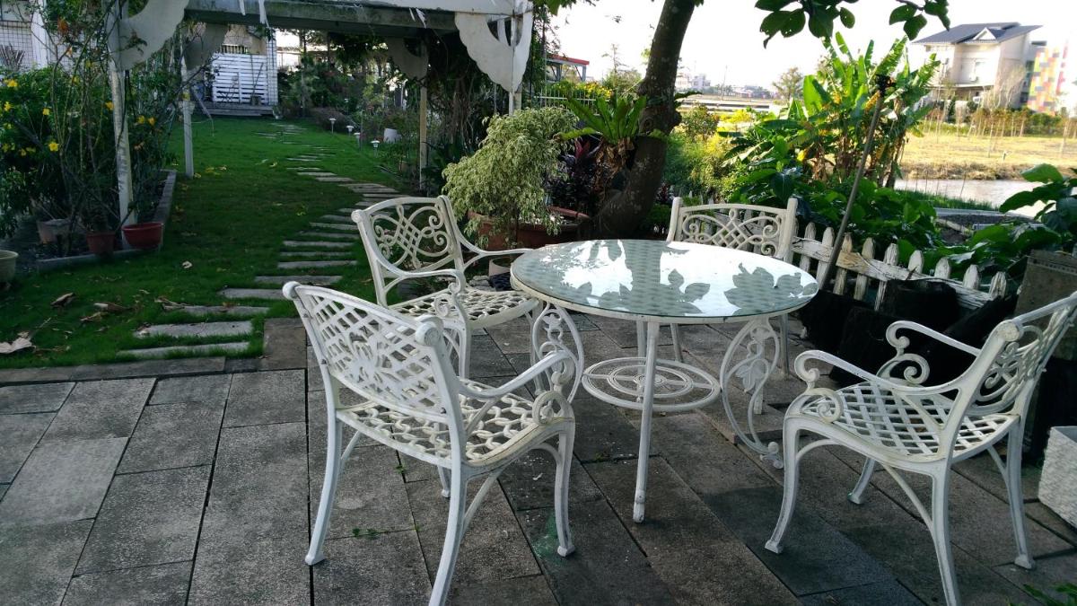 Breadtree Homestay - Housity