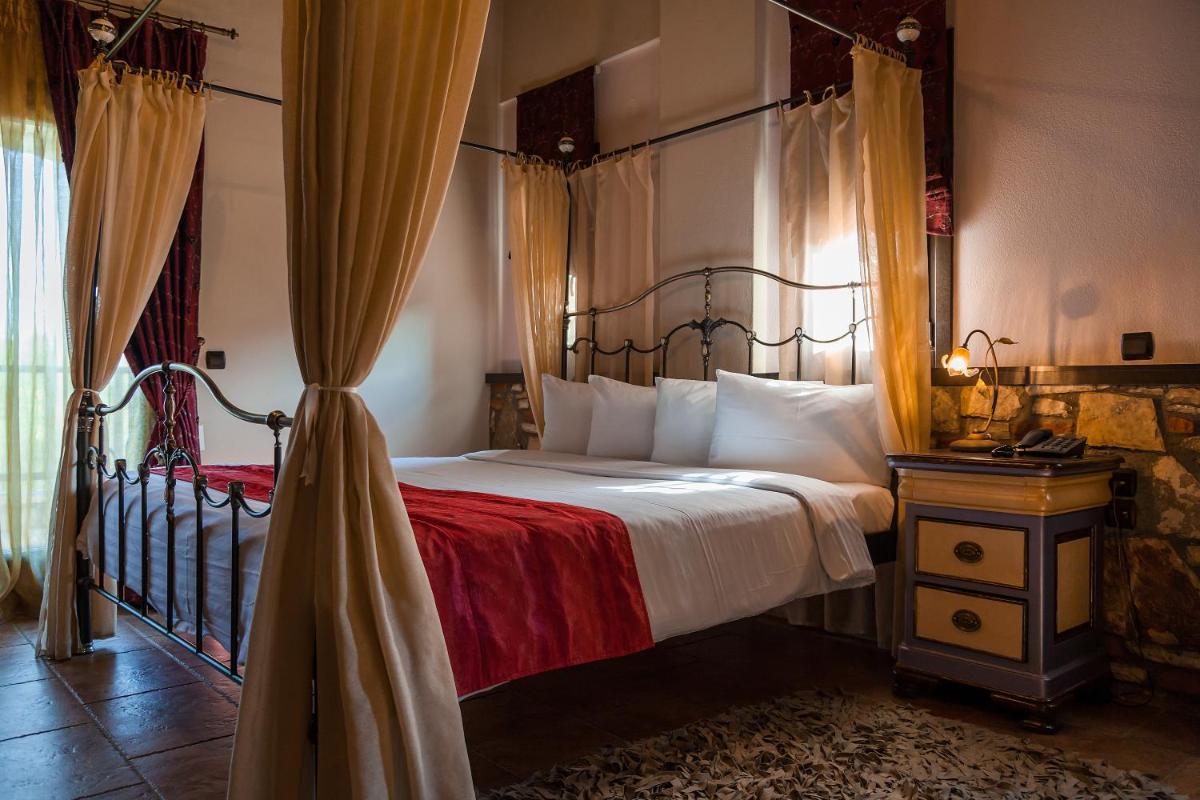 Aiolides Hotel - Housity