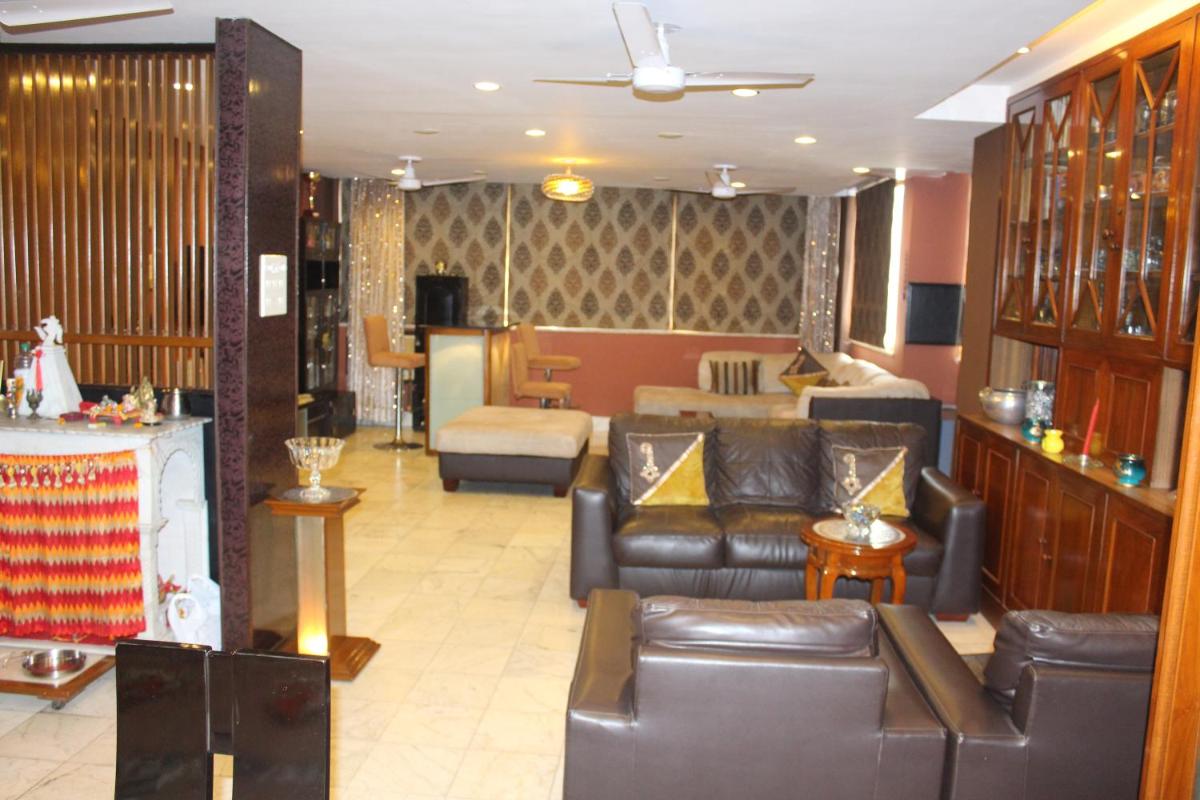Service Apartments, Park Street, Calcutta - Housity