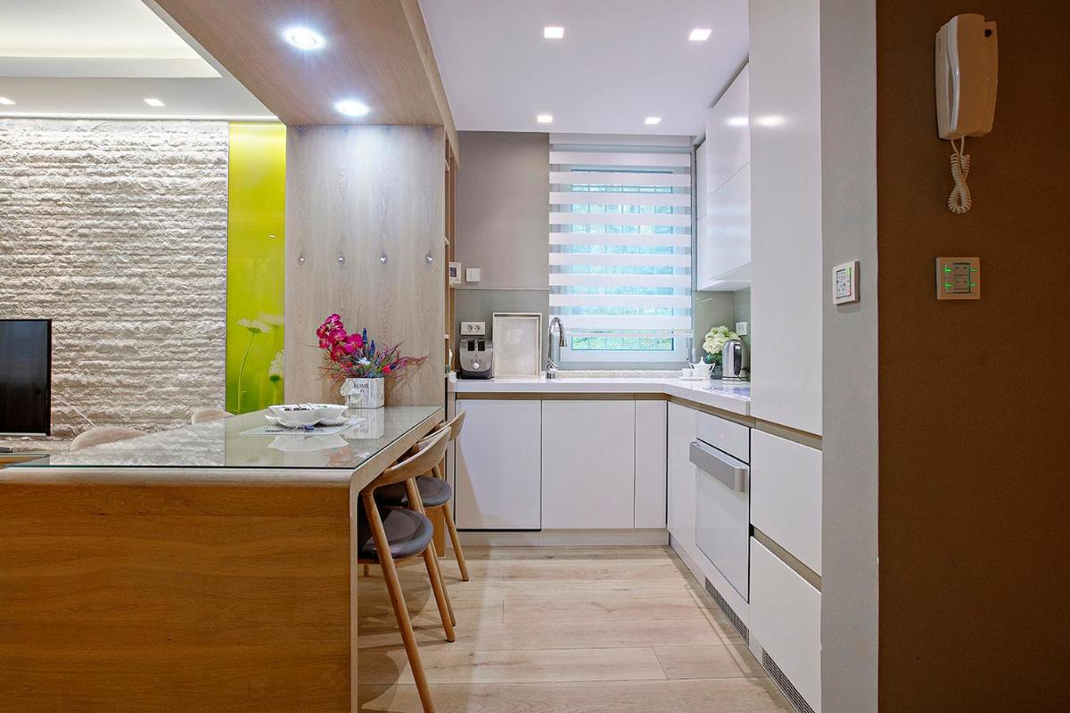 City Center Apartment Sarajevo Accross BBI Shopping Mall - Housity