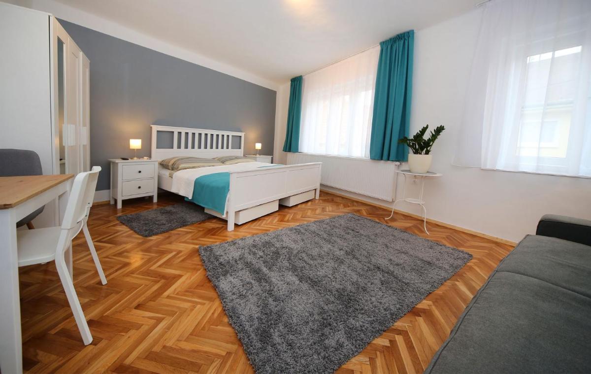 JadeRooms - Housity