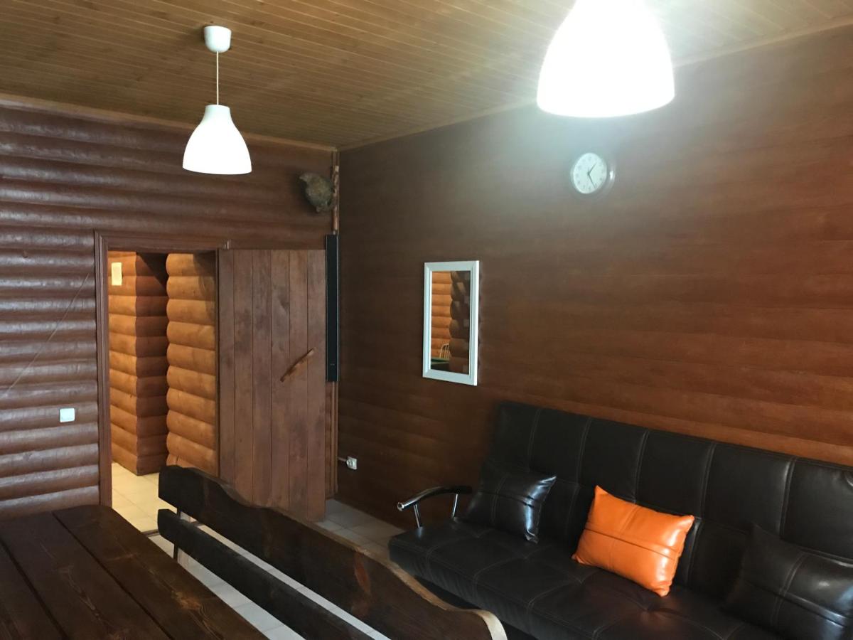 Otel Pozitiv - Housity
