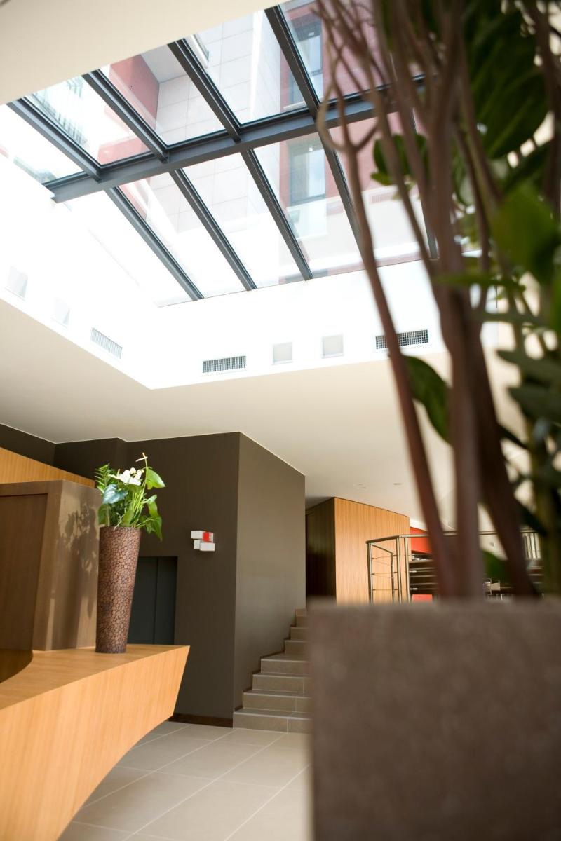Suitetrails - Red's Redaelli Hotel